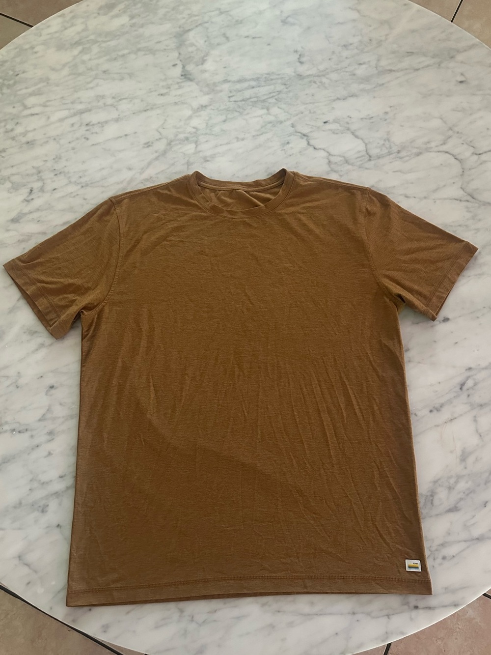 Vuori shirt men’s XL
